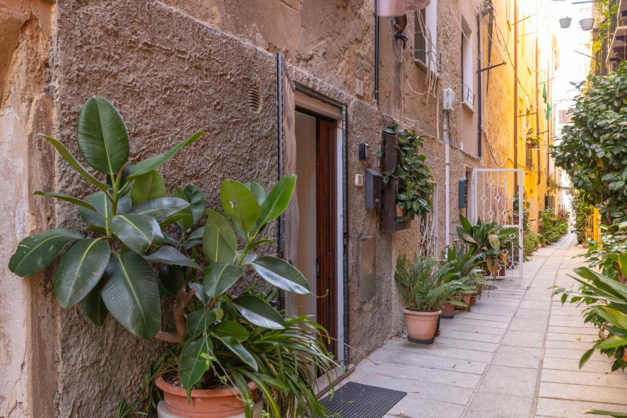 Casa Vacanze Nel Cuore Di 卡利亚里 外观 照片